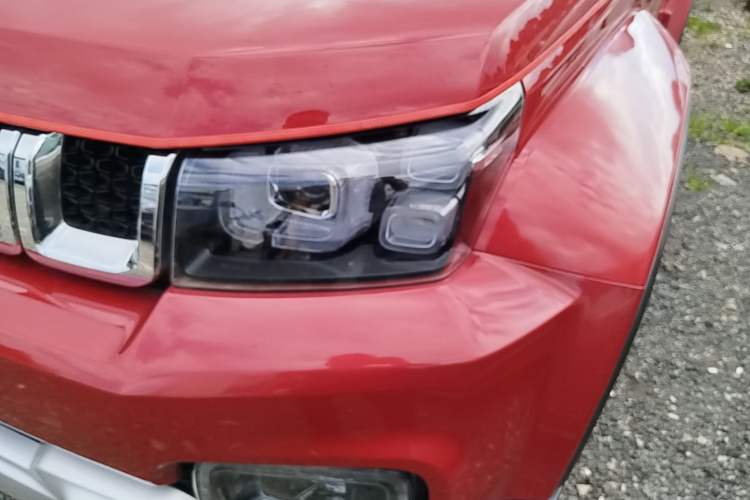 Used BAIC Off-Road BJ40 2020 2.0T Automatic Four-Wheel Drive Urban Hunter Edition Chivalrous Type Left Front Headlight