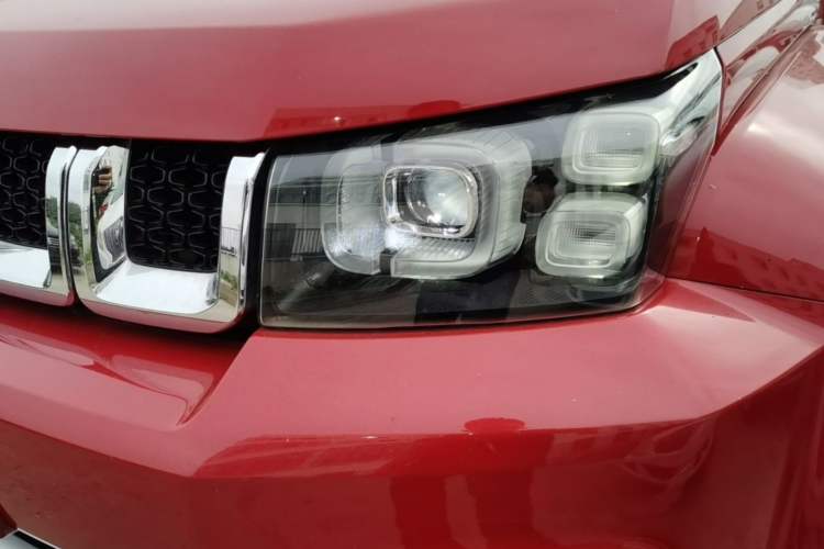 Used BAIC Off-Road BJ40 2020 2.0T Automatic Four-Wheel Drive Urban Hunter Edition Chivalrous Type Left Front Headlight