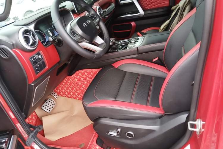 Used BAIC Off-Road BJ40 2020 2.0T Automatic Four-Wheel Drive Urban Hunter Edition Chivalrous Type Left Front Seat