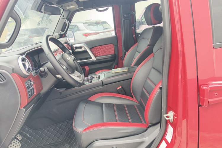 Used BAIC Off-Road BJ40 2020 2.0T Automatic Four-Wheel Drive Urban Hunter Edition Chivalrous Type Left Front Seat