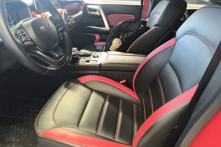 Used BAIC Off-Road BJ40 2020 2.0T Automatic Four-Wheel Drive Urban Hunter Edition Chivalrous Type Left Front Seat
