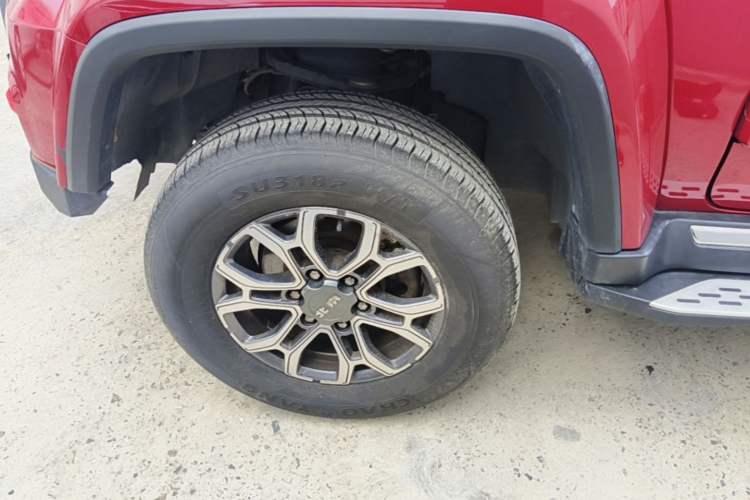 Used BAIC Off-Road BJ40 2020 2.0T Automatic Four-Wheel Drive Urban Hunter Edition Chivalrous Type Left Front Wheel Hub