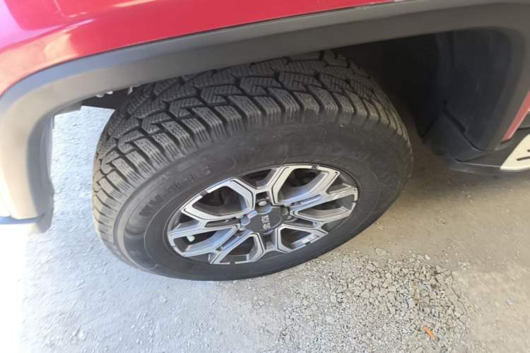 Used BAIC Off-Road BJ40 2020 2.0T Automatic Four-Wheel Drive Urban Hunter Edition Chivalrous Type Left Front Wheel Hub