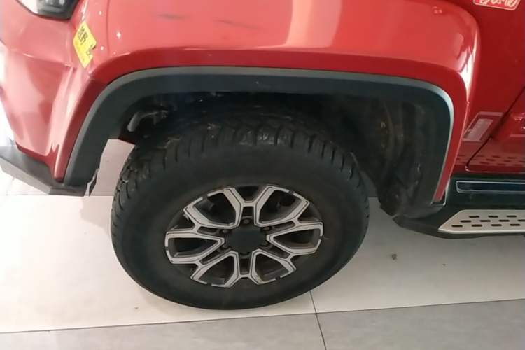 Used BAIC Off-Road BJ40 2020 2.0T Automatic Four-Wheel Drive Urban Hunter Edition Chivalrous Type Left Front Wheel Hub