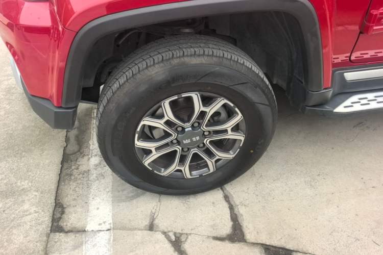 Used BAIC Off-Road BJ40 2020 2.0T Automatic Four-Wheel Drive Urban Hunter Edition Chivalrous Type Left Front Wheel Hub