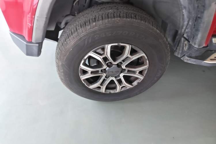 Used BAIC Off-Road BJ40 2020 2.0T Automatic Two-Wheel Drive Urban Hunter Edition Chivalrous Type Left Front Wheel Hub