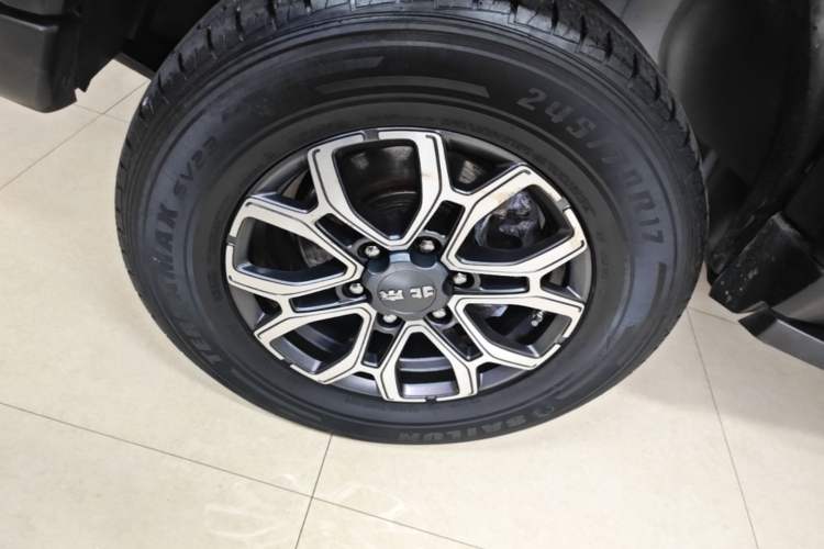 Used BAIC Off-Road BJ40 2020 2.0T Automatic Four-Wheel Drive Urban Hunter Edition Chivalrous Type Left Front Wheel Hub