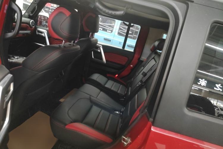 Used BAIC Off-Road BJ40 2020 2.0T Automatic Four-Wheel Drive Urban Hunter Edition Chivalrous Type Left Rear Seat