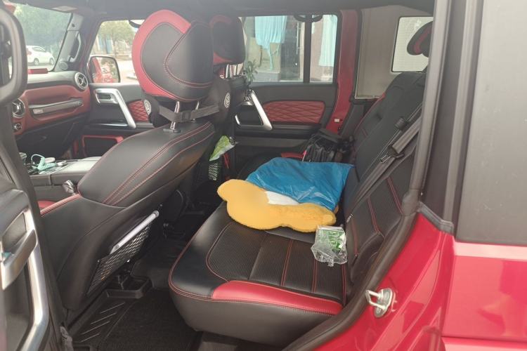 Used BAIC Off-Road BJ40 2020 2.0T Automatic Two-Wheel Drive Urban Hunter Edition Chivalrous Type Left Rear Seat
