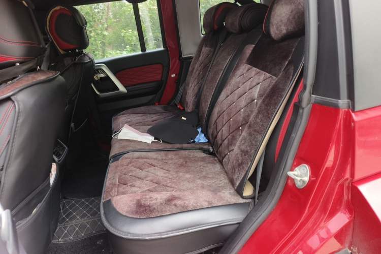 Used BAIC Off-Road BJ40 2020 2.0T Automatic Four-Wheel Drive Urban Hunter Edition Chivalrous Type Left Rear Seat