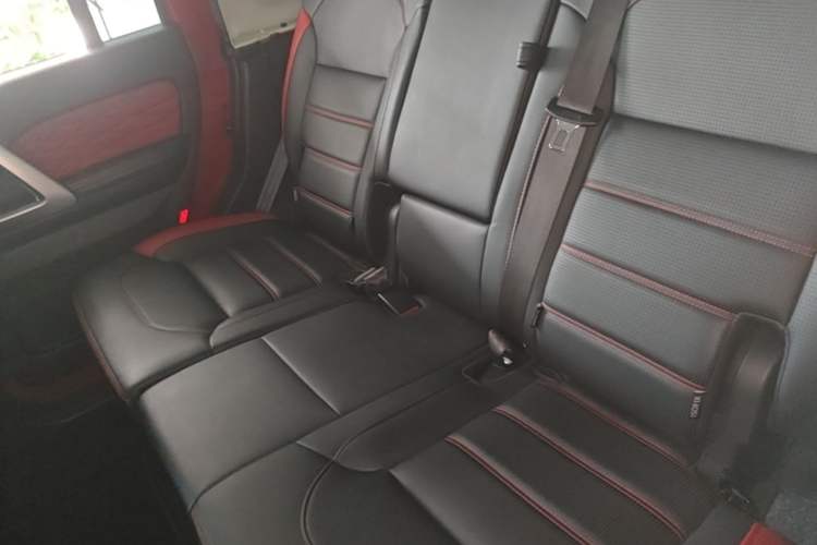 Used BAIC Off-Road BJ40 2020 2.0T Automatic Four-Wheel Drive Urban Hunter Edition Chivalrous Type Left Rear Seat
