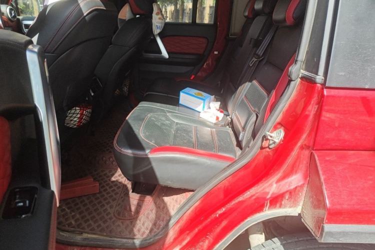 Used BAIC Off-Road BJ40 2020 2.0T Automatic Four-Wheel Drive Urban Hunter Edition Chivalrous Type Left Rear Seat