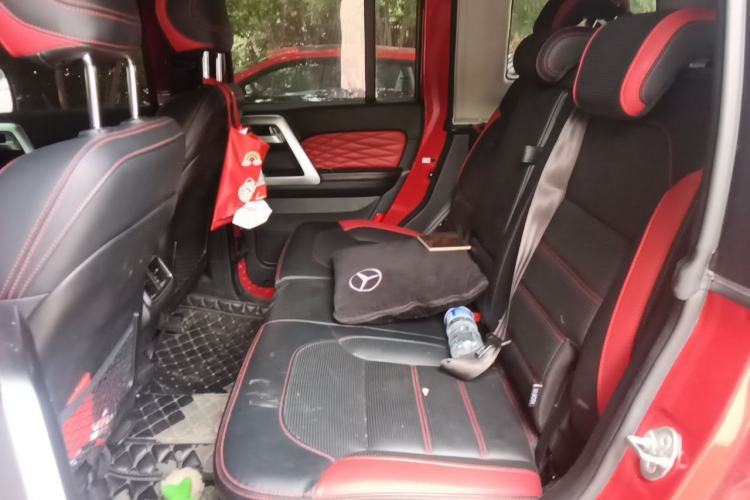 Used BAIC Off-Road BJ40 2020 2.0T Automatic Four-Wheel Drive Urban Hunter Edition Chivalrous Type Left Rear Seat