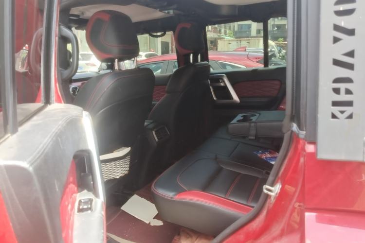 Used BAIC Off-Road BJ40 2020 2.0T Automatic Four-Wheel Drive Urban Hunter Edition Chivalrous Type Left Rear Seat