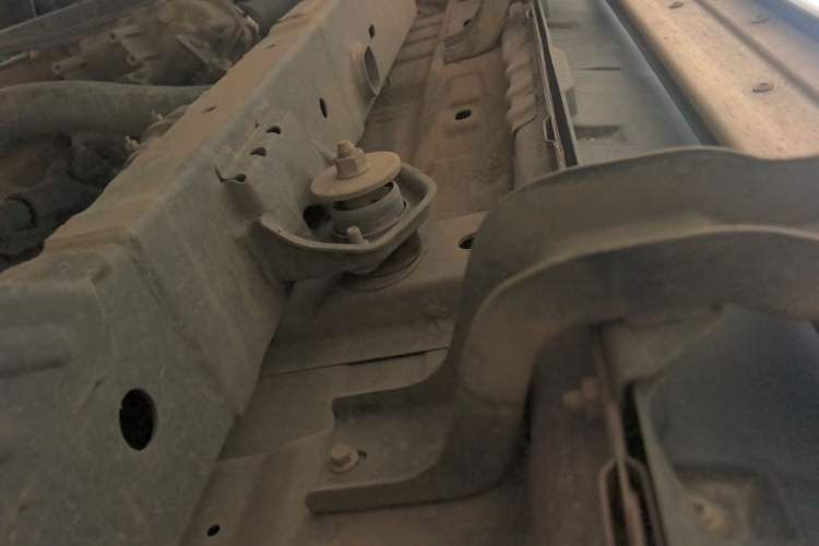 Used BAIC Off-Road BJ40 2020 2.0T Automatic Four-Wheel Drive Urban Hunter Edition Chivalrous Type Left Side Sill