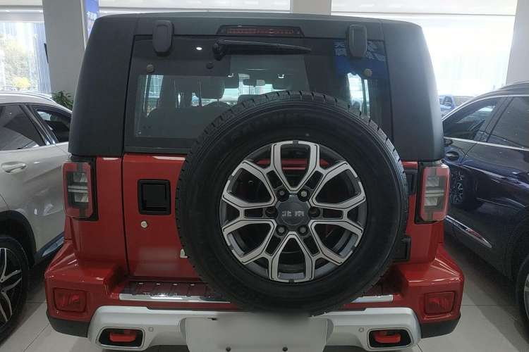 Used BAIC Off-Road BJ40 2020 2.0T Automatic Two-Wheel Drive Urban Hunter Edition Chivalrous Type Rear