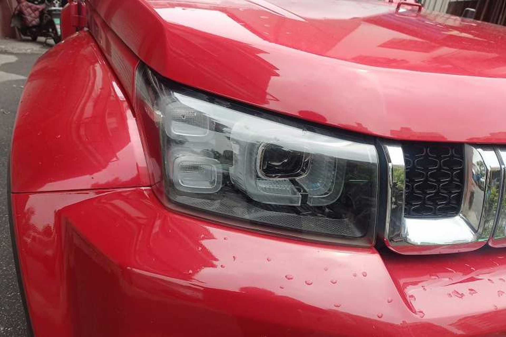 Used BAIC Off-Road BJ40 2020 2.0T Automatic Four-Wheel Drive Urban Hunter Edition Prestige Version Right Front Headlight