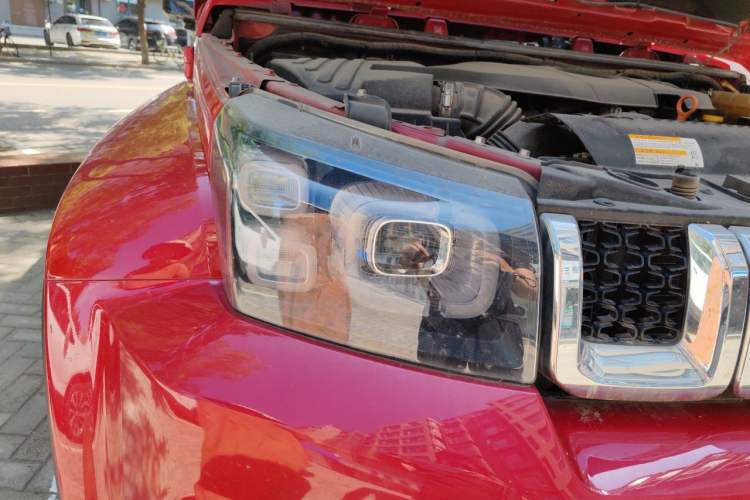 Used BAIC Off-Road BJ40 2020 2.0T Automatic Four-Wheel Drive Urban Hunter Edition Chivalrous Type Right Front Headlight