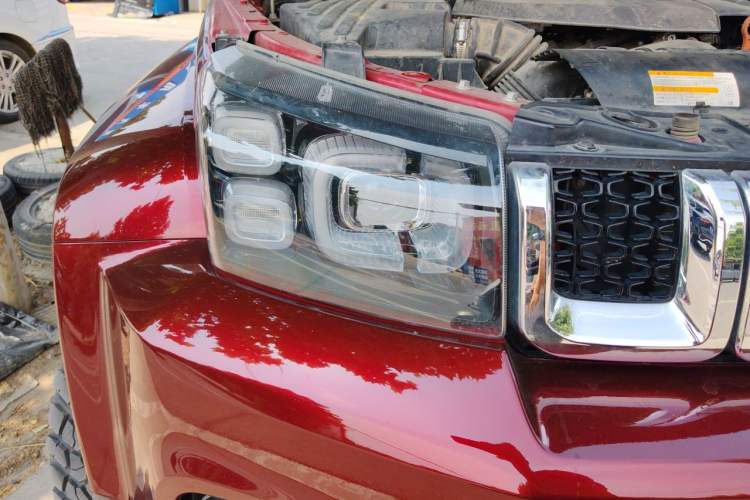 Used BAIC Off-Road BJ40 2020 2.0T Automatic Four-Wheel Drive Urban Hunter Edition Chivalrous Type Right Front Headlight