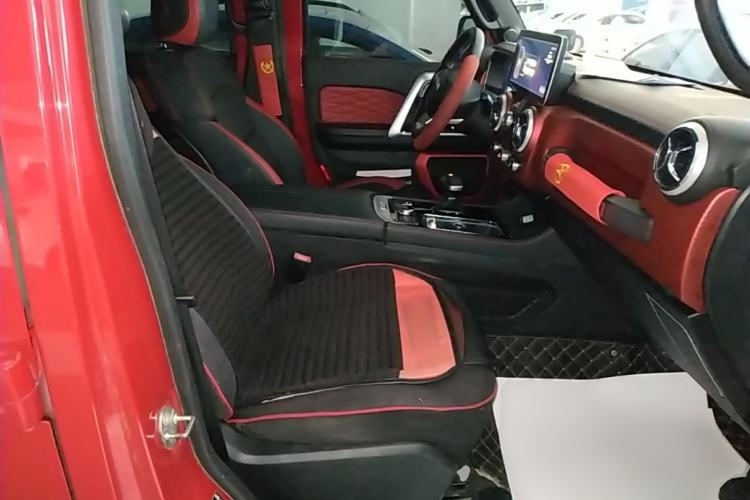 Used BAIC Off-Road BJ40 2020 2.0T Automatic Four-Wheel Drive Urban Hunter Edition Chivalrous Type Right Front Seat