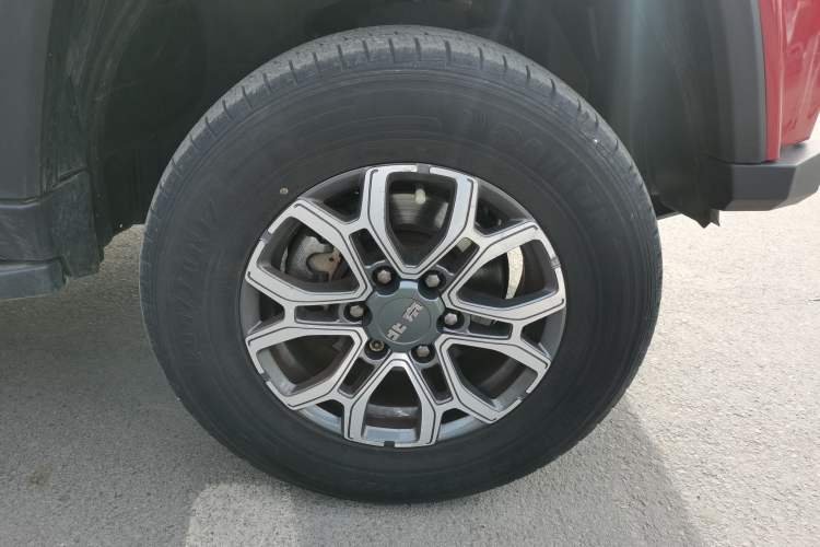 Used BAIC Off-Road BJ40 2020 2.0T Automatic Four-Wheel Drive Urban Hunter Edition Chivalrous Type Right Front Wheel Hub