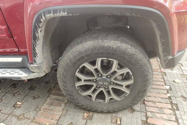 Used BAIC Off-Road BJ40 2020 2.0T Automatic Four-Wheel Drive Urban Hunter Edition Chivalrous Type Right Front Wheel Hub