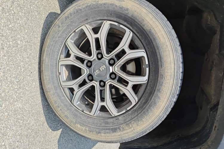 Used BAIC Off-Road BJ40 2020 2.0T Automatic Four-Wheel Drive Urban Hunter Edition Prestige Version Right Front Wheel Hub