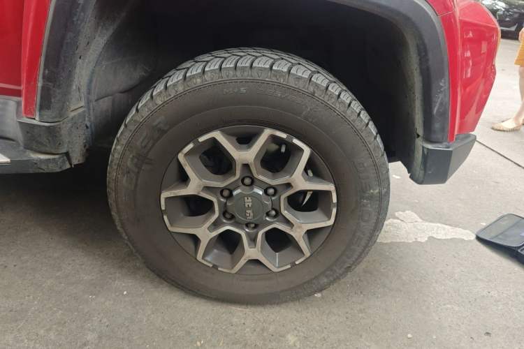 Used BAIC Off-Road BJ40 2020 2.0T Automatic Four-Wheel Drive Tribute Edition 2020 Xieke Version Right Front Wheel Hub