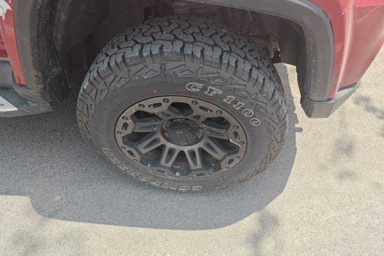 Used BAIC Off-Road BJ40 2020 2.0T Automatic Four-Wheel Drive Urban Hunter Edition Chivalrous Type Right Front Wheel Hub