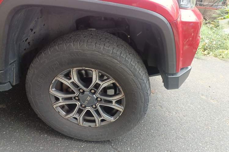 Used BAIC Off-Road BJ40 2020 2.0T Automatic Four-Wheel Drive Urban Hunter Edition Prestige Version Right Front Wheel Hub