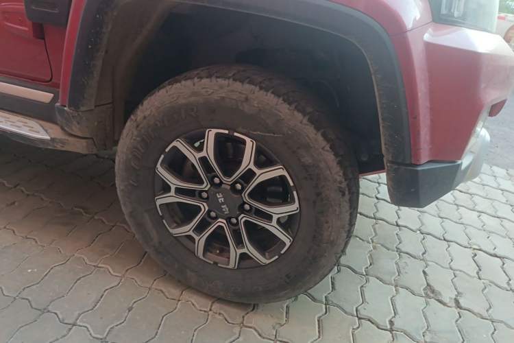 Used BAIC Off-Road BJ40 2020 2.0T Automatic Four-Wheel Drive Urban Hunter Edition Chivalrous Type Right Front Wheel Hub