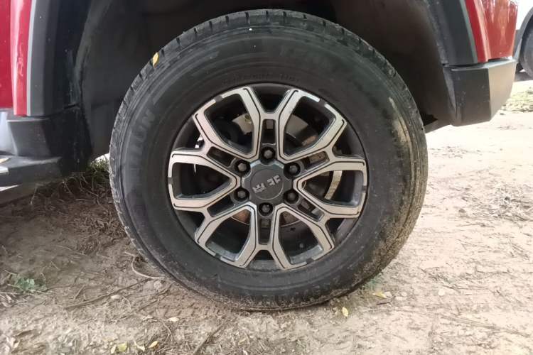 Used BAIC Off-Road BJ40 2020 2.0T Automatic Four-Wheel Drive Urban Hunter Edition Chivalrous Type Right Front Wheel Hub
