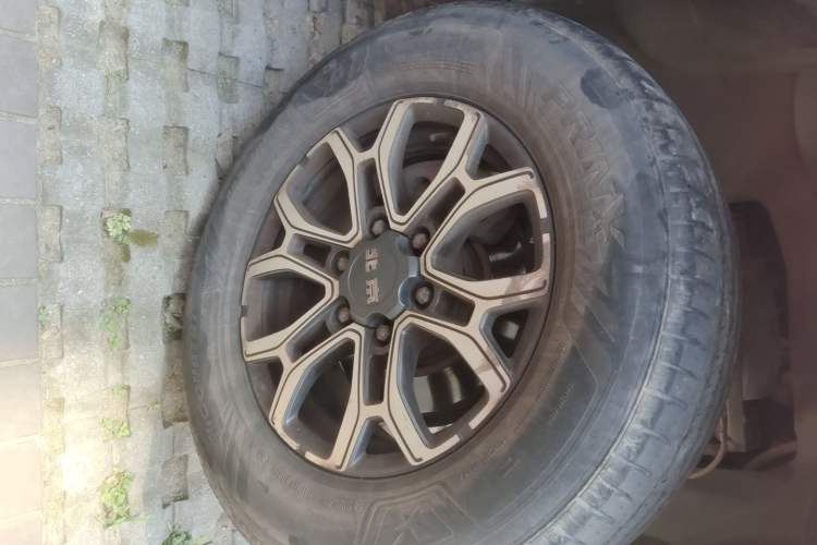 Used BAIC Off-Road BJ40 2020 2.0T Automatic Four-Wheel Drive Urban Hunter Edition Chivalrous Type Right Front Wheel Hub
