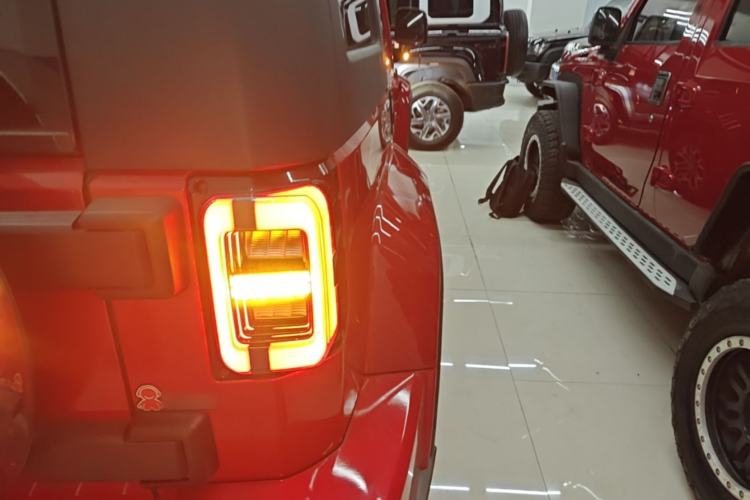 Used BAIC Off-Road BJ40 2020 2.0T Automatic Four-Wheel Drive Urban Hunter Edition Chivalrous Type Right Rear Taillight
