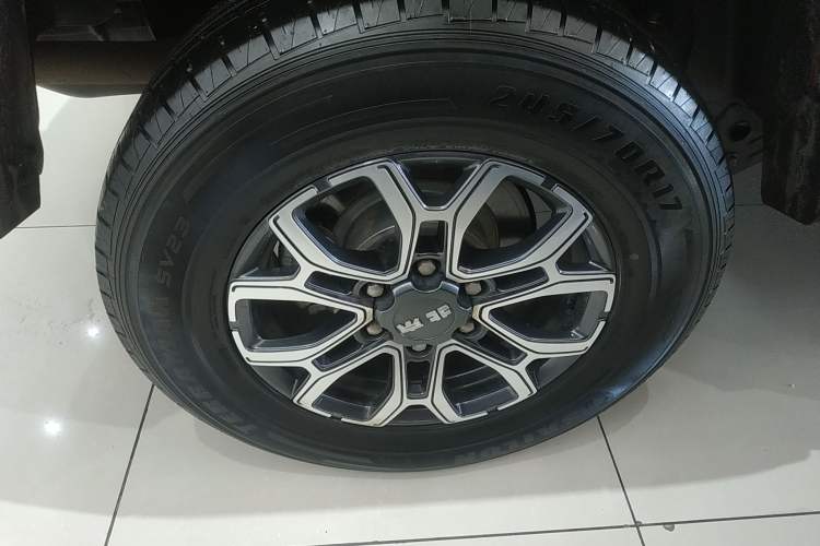 Used BAIC Off-Road BJ40 2020 2.0T Automatic Two-Wheel Drive Urban Hunter Edition Chivalrous Type Right Rear Wheel Hub