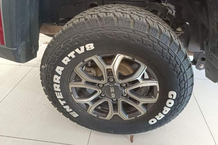 Used BAIC Off-Road BJ40 2020 2.0T Automatic Four-Wheel Drive Urban Hunter Edition Prestige Version Right Rear Wheel Hub