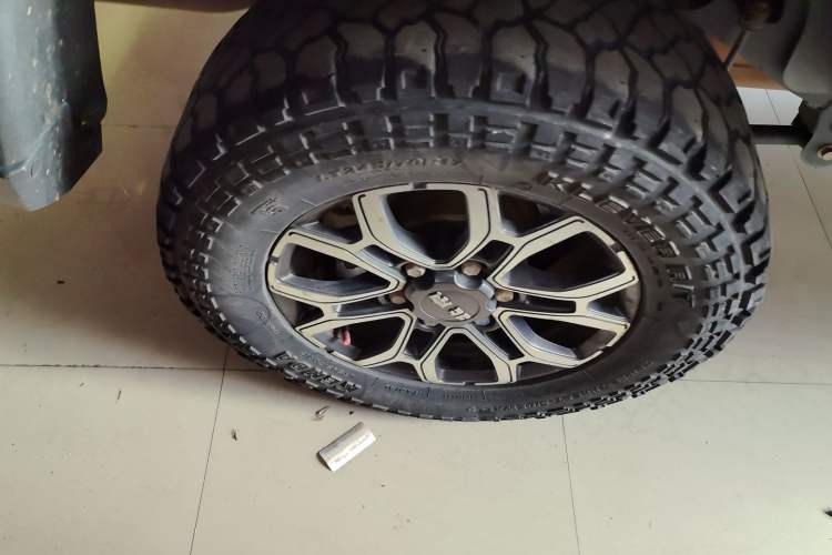 Used BAIC Off-Road BJ40 2020 2.0T Automatic Two-Wheel Drive Urban Hunter Edition Pioneer Version Right Rear Wheel Hub