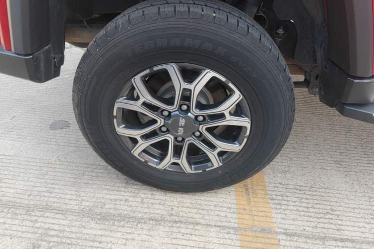 Used BAIC Off-Road BJ40 2020 2.0T Automatic Four-Wheel Drive Urban Hunter Edition Chivalrous Type Right Rear Wheel Hub