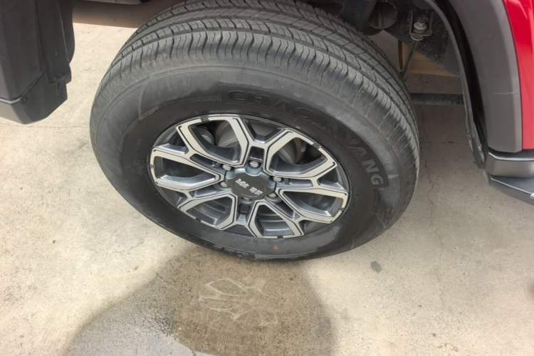 Used BAIC Off-Road BJ40 2020 2.0T Automatic Four-Wheel Drive Urban Hunter Edition Chivalrous Type Right Rear Wheel Hub