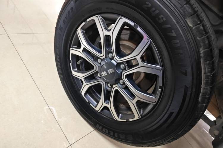 Used BAIC Off-Road BJ40 2020 2.0T Automatic Four-Wheel Drive Urban Hunter Edition Chivalrous Type Right Rear Wheel Hub