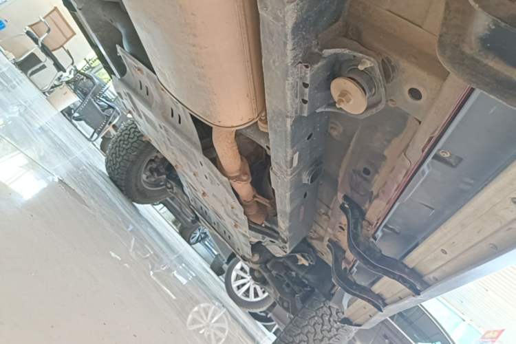 Used BAIC Off-Road BJ40 2020 2.0T Automatic Four-Wheel Drive Urban Hunter Edition Prestige Version Right Side Sill