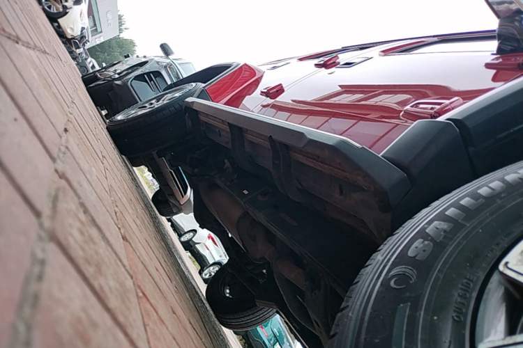 Used BAIC Off-Road BJ40 2020 2.0T Automatic Four-Wheel Drive Urban Hunter Edition Chivalrous Type Right Side Sill