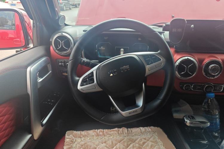 Used BAIC Off-Road BJ40 2020 2.0T Automatic Four-Wheel Drive Urban Hunter Edition Chivalrous Type Steering Wheel
