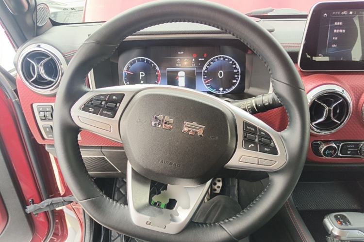 Used BAIC Off-Road BJ40 2020 2.0T Automatic Four-Wheel Drive Urban Hunter Edition Chivalrous Type Steering Wheel
