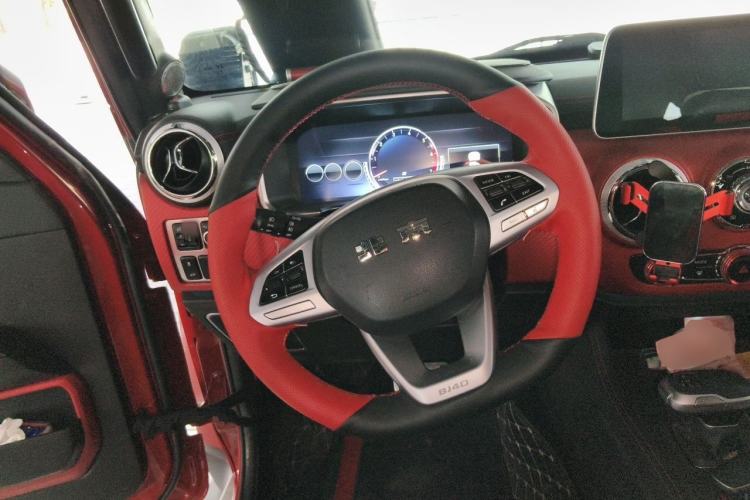 Used BAIC Off-Road BJ40 2020 2.0T Automatic Four-Wheel Drive Urban Hunter Edition Chivalrous Type Steering Wheel