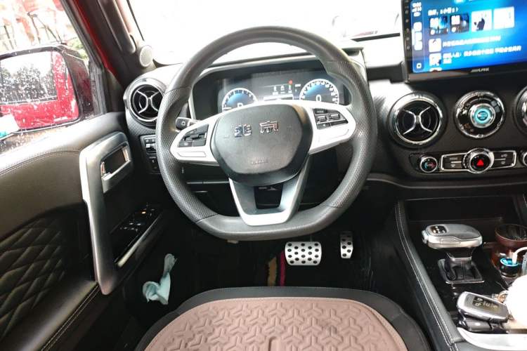 Used BAIC Off-Road BJ40 2020 2.0T Automatic Two-Wheel Drive Urban Hunter Edition Pioneer Version Steering Wheel