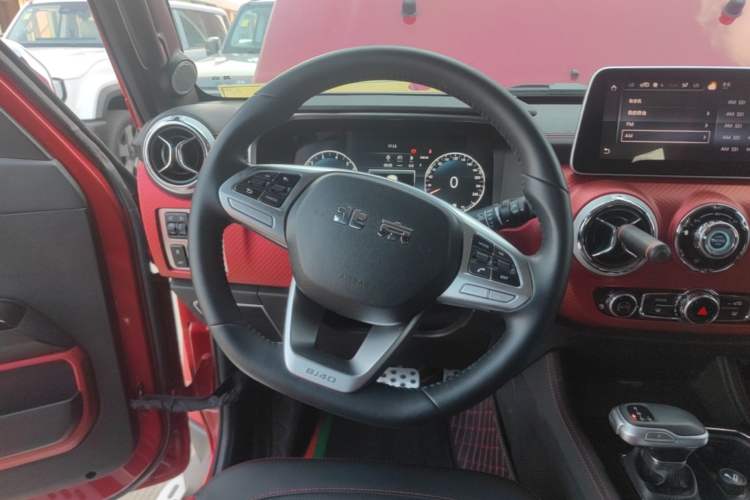 Used BAIC Off-Road BJ40 2020 2.0T Automatic Four-Wheel Drive Urban Hunter Edition Chivalrous Type Steering Wheel