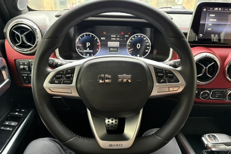 Used BAIC Off-Road BJ40 2020 2.0T Automatic Four-Wheel Drive Urban Hunter Edition Chivalrous Type Steering Wheel