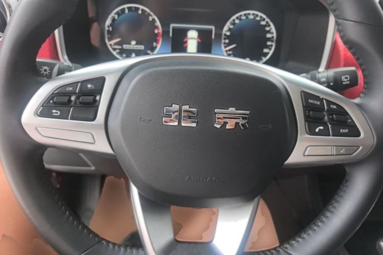 Used BAIC Off-Road BJ40 2020 2.0T Automatic Four-Wheel Drive Urban Hunter Edition Chivalrous Type Steering Wheel