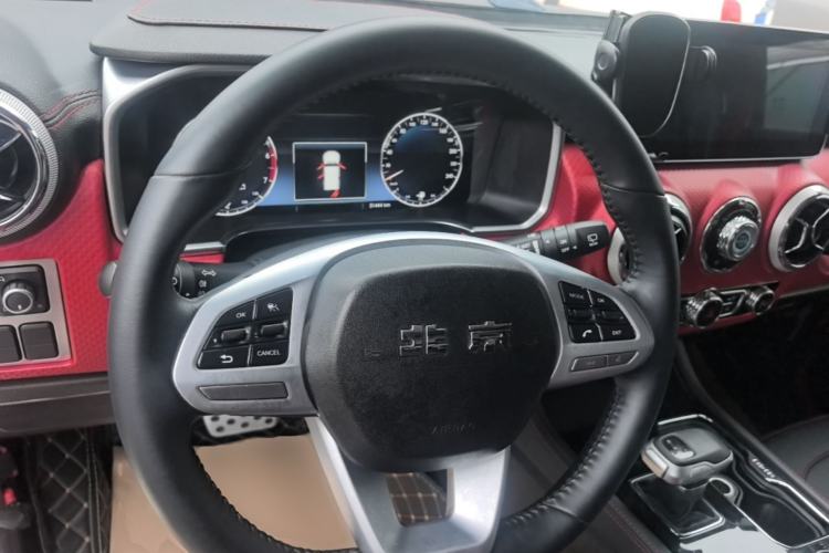 Used BAIC Off-Road BJ40 2020 2.0T Automatic Four-Wheel Drive Urban Hunter Edition Chivalrous Type Steering Wheel